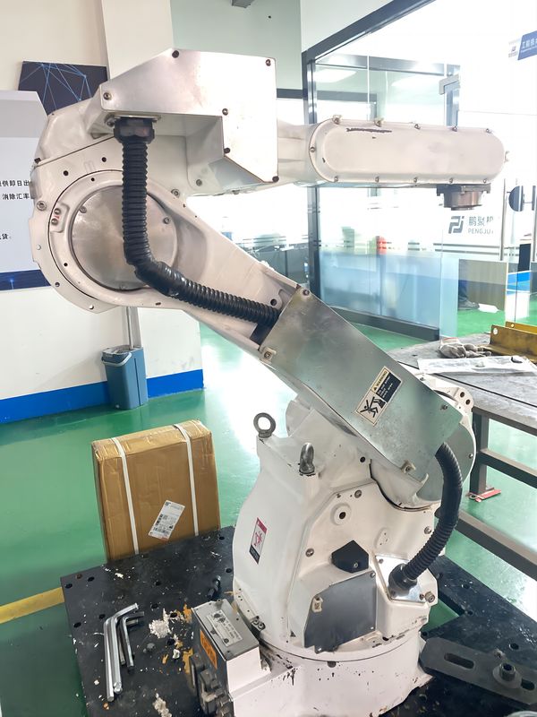 XRC Gebruikte robotarm nuttige lading 20 kg Yaskawa CR20 Cleanroom Robots, Material Handling Robots, Pick and Place Robots