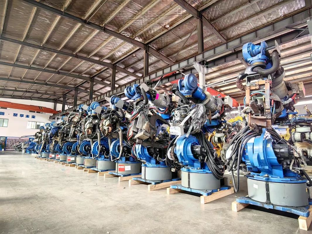 Snelle en nauwkeurige ES200D automatische batterij spot lassen machine Yaskawa ES200D robot voor het lassen, hanteren en pallets