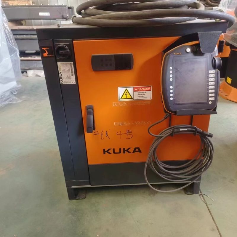 KUKA KR210 R2700 Prime Robot 6-astig 210kg Nutteload 2700mm Bereik Voor spot lassen Paletiseren Laden en lossen