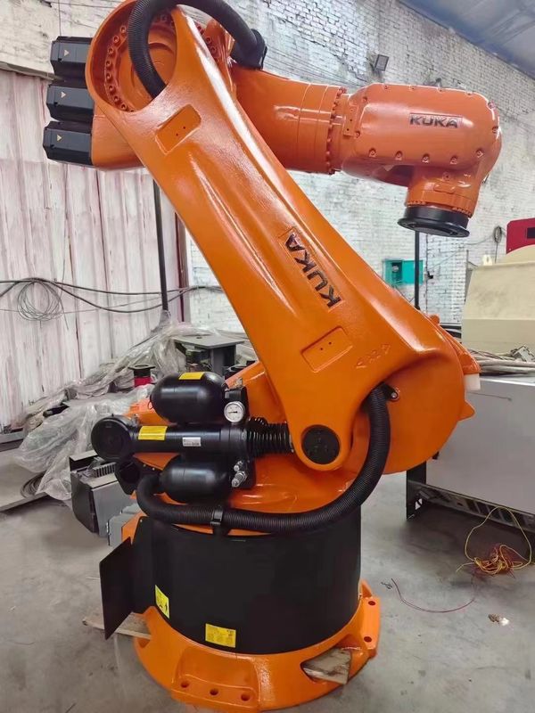 Maximaliseer uw productie met gebruikte KUKA Robots KR360-3 En KRC4 Controller ARC Welding Assembly Of Part Loading And Unloading Cutting Robot