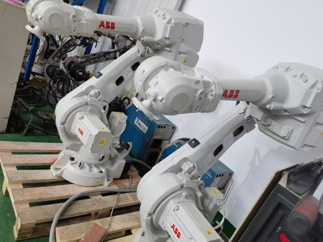 ABB IRB 4600 60 Glasvezelsnijrobot met 2050 mm bereik en mechanische aandrijflijn