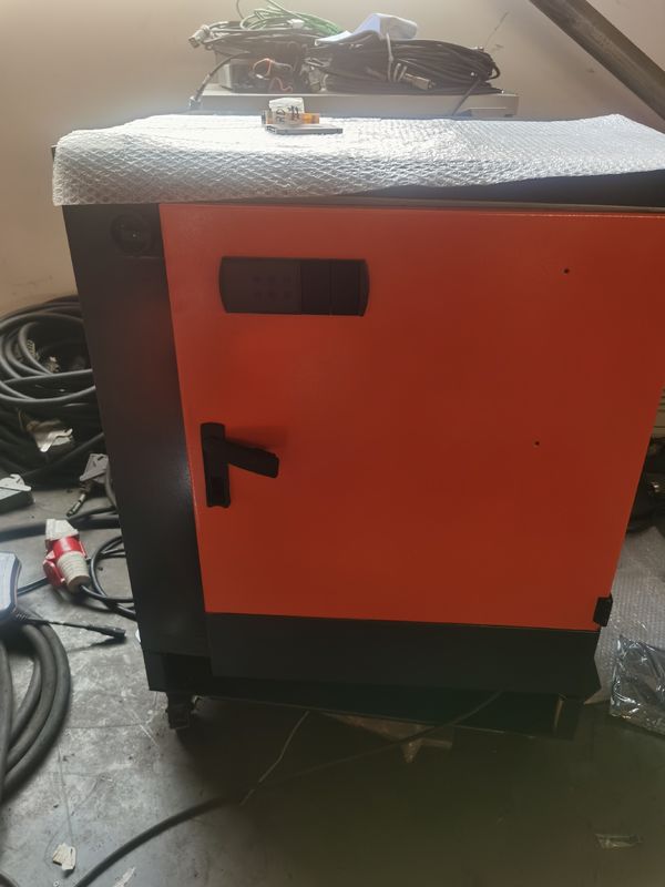 Kuka Software Gebruikt KUKA KR240 R2900 Ultra Robots IP 65 Veiligheid ±0,1 mm Herhaalbaarheid En meer Voor hoge normen 240kg Nutteload 2900mm Bereik
