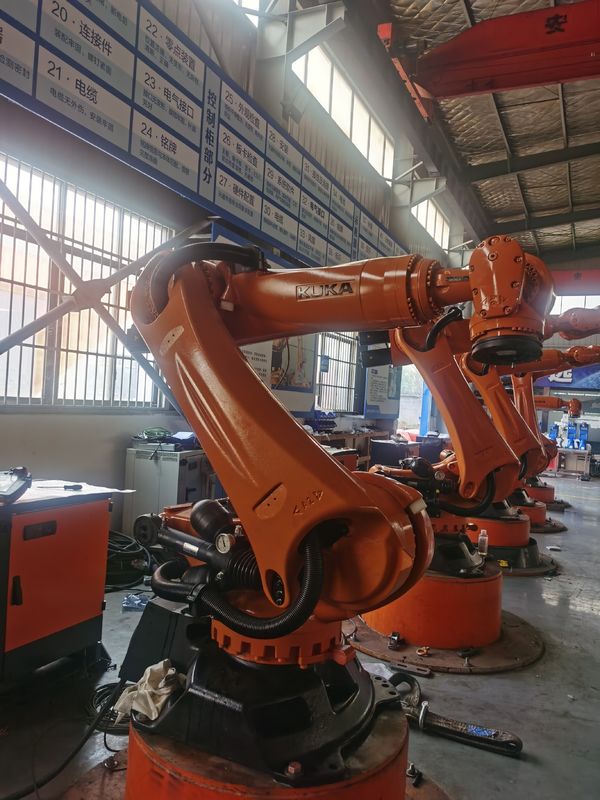 Kuka Software Gebruikt KUKA KR240 R2900 Ultra Robots IP 65 Veiligheid ±0,1 mm Herhaalbaarheid En meer Voor hoge normen 240kg Nutteload 2900mm Bereik
