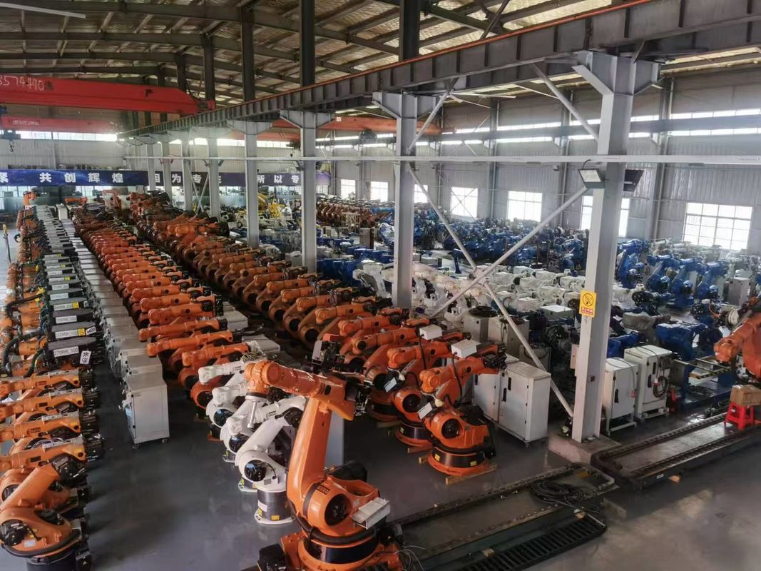 KUKA KR180 R2900 Prime 180kg Nutteload 2900mm Reach Wandbelastingsrobot En KRC4 Controller Schilderrobot