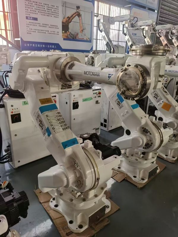 2061mm Reach CR50 XRC 50kg Nutteload Motoman boog lassen robot voor pers Tending en laden / lossen van onderdelen