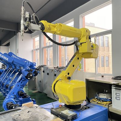 6 As Tweedehands industriële boog lassen robot FANUC 20iA