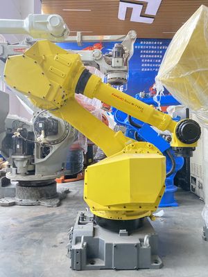 De gebruikte Robot m-710iC/70 6 van FANUC Assen voor Grondinstallatie