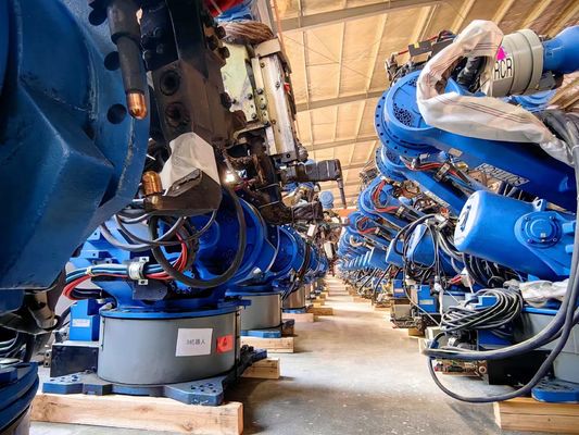 Snelle en nauwkeurige ES200D automatische batterij spot lassen machine Yaskawa ES200D robot voor het lassen, hanteren en pallets