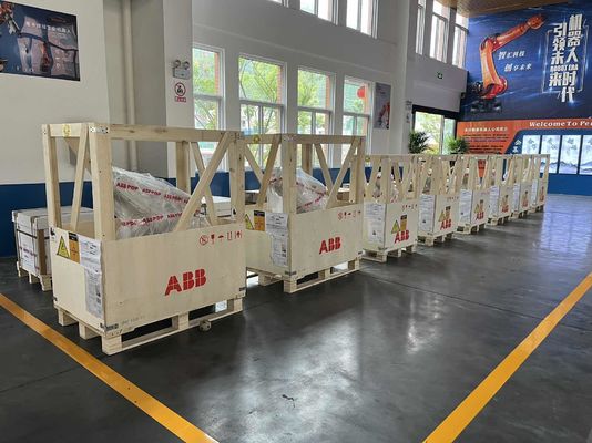 Nieuwe ABB IRB 2600 M2004 20/12 -1.65/1.85 20 kg Buislassen, drukwerken, laden en lossen van onderdelen, bewerken